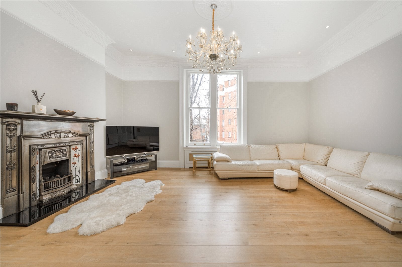 House Addison Road in Greater London