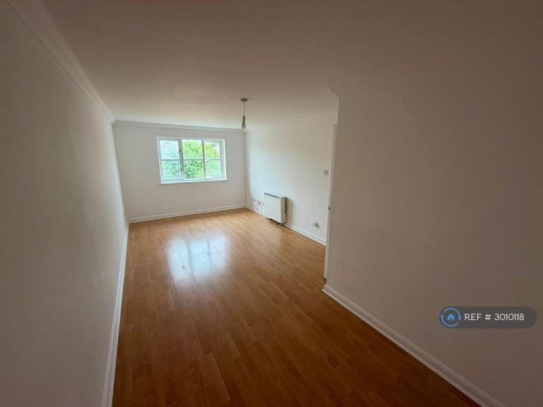 Flat Morland Road in Greater London