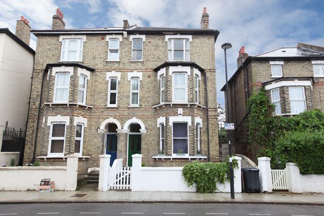 Room St Faith's Road in Greater London