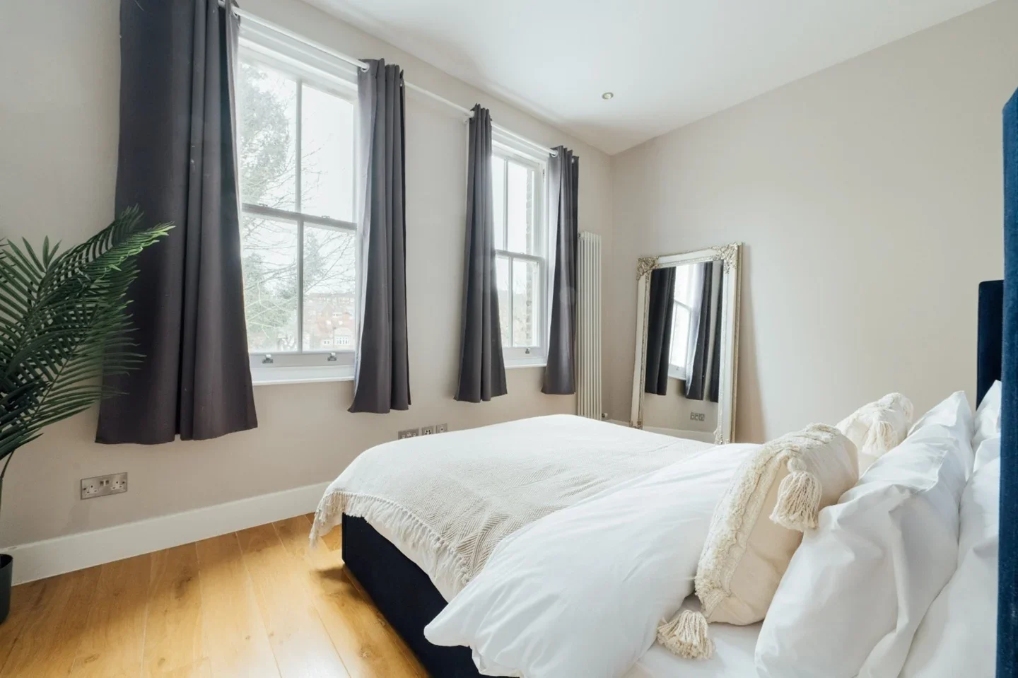 Flat Boveney Road in Greater London