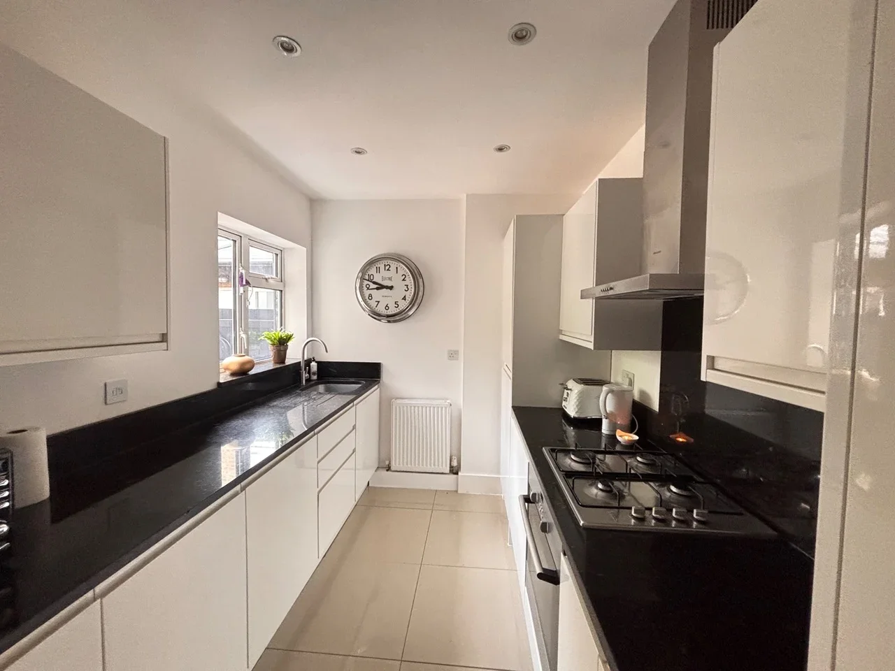 Flat Chevening Road in Greater London