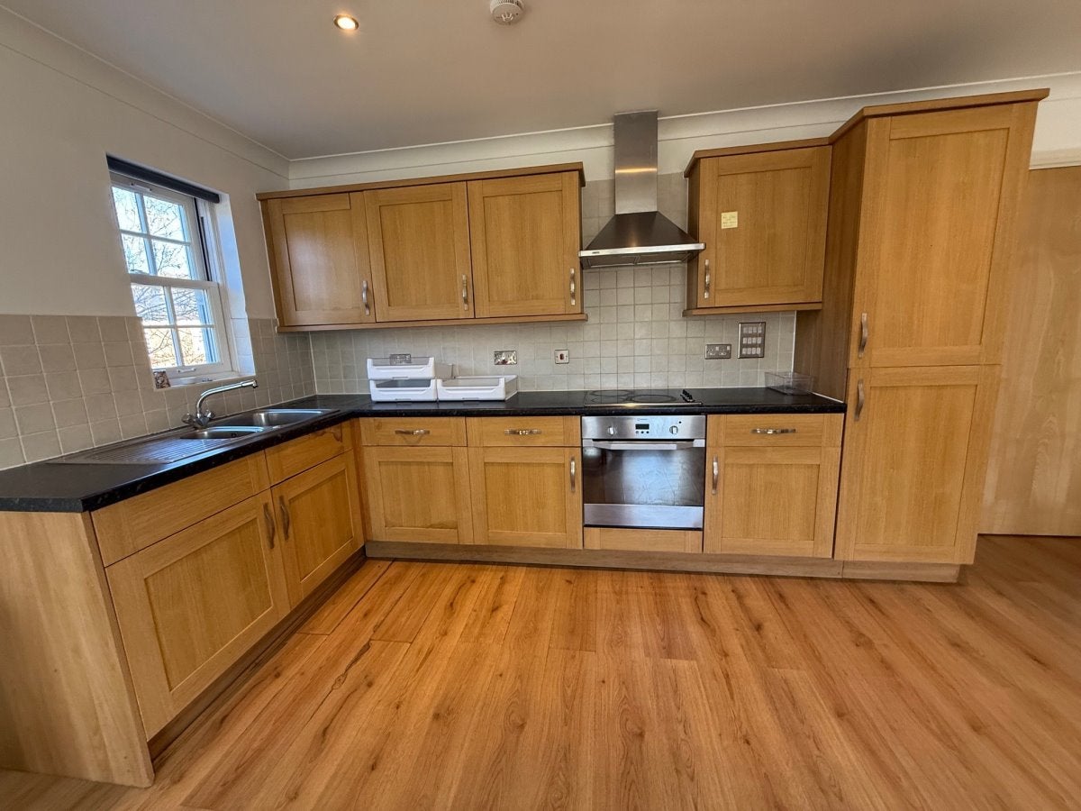 Flat Blackwell Close in London