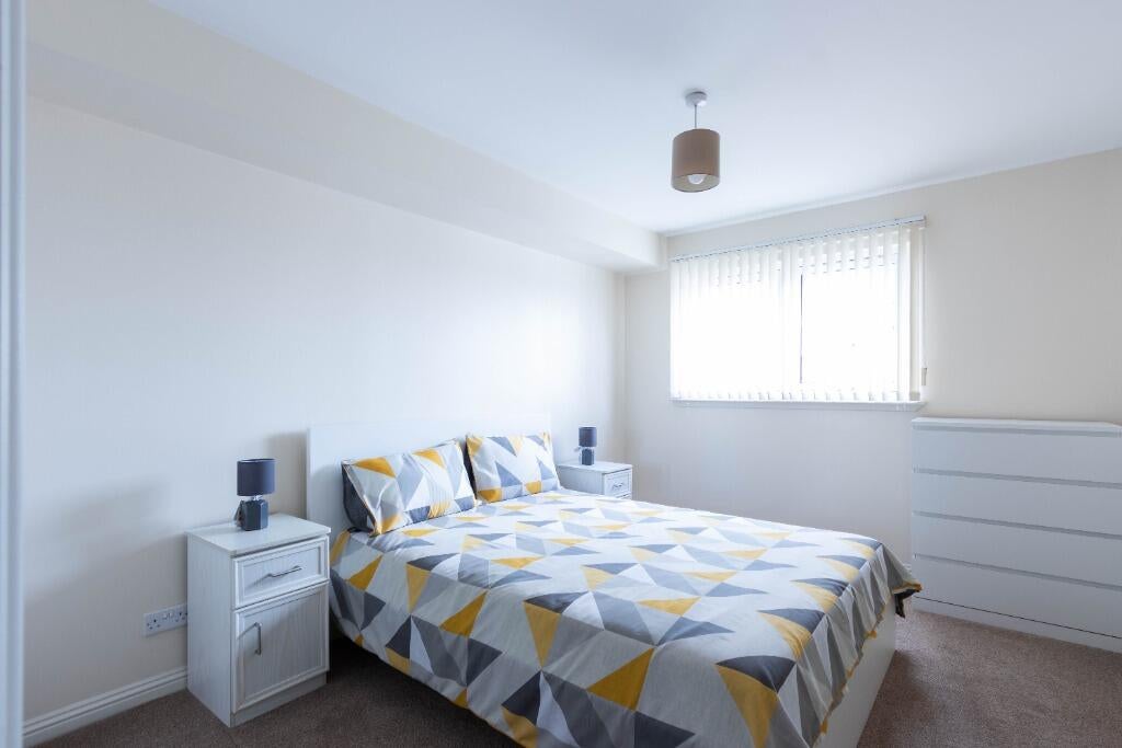 Flat Dawson Road in Glasgow