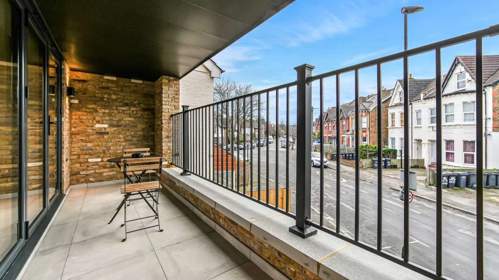 Flat Vincent Road in Greater London