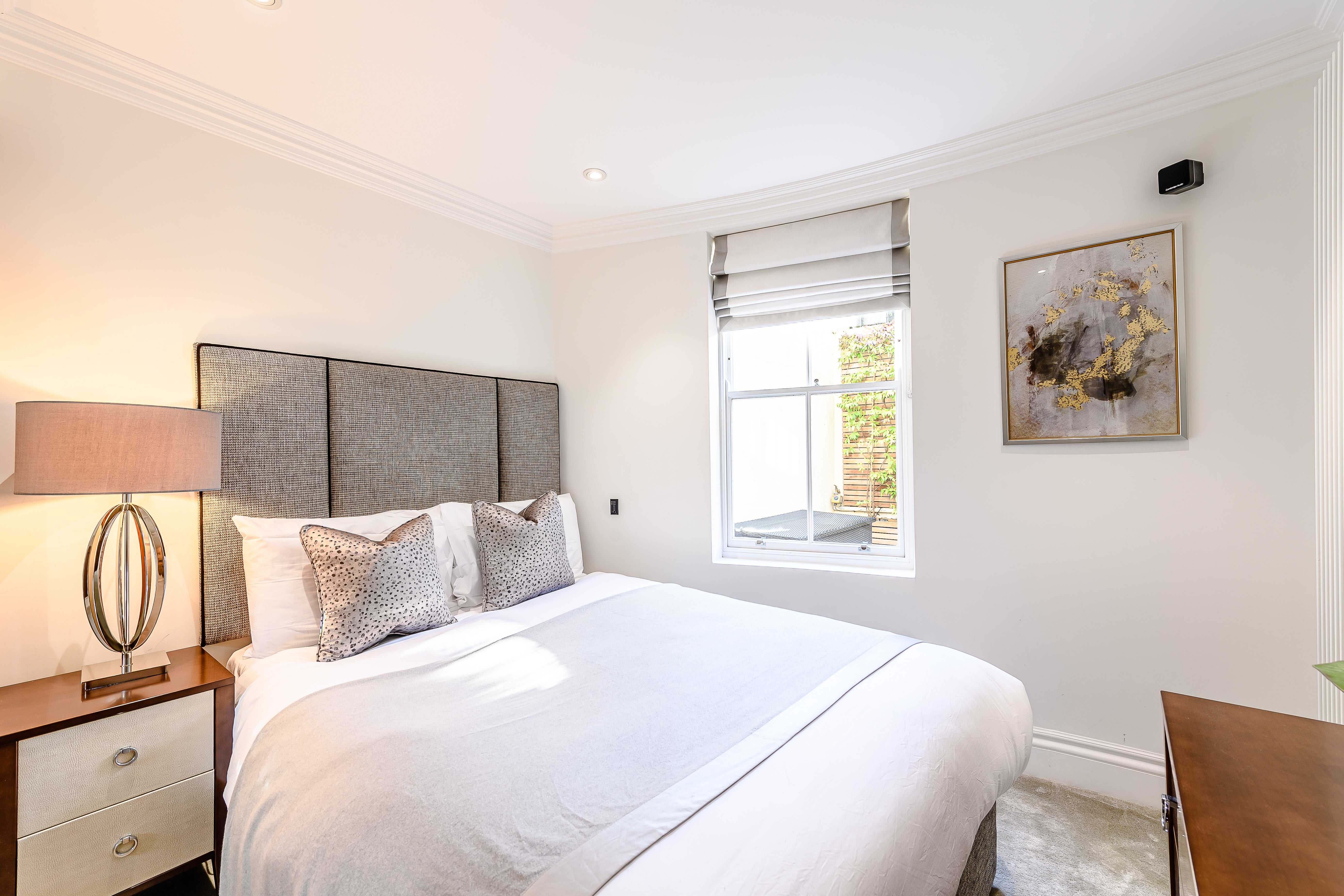 Flat Kensington Gardens Square in City of Westminster