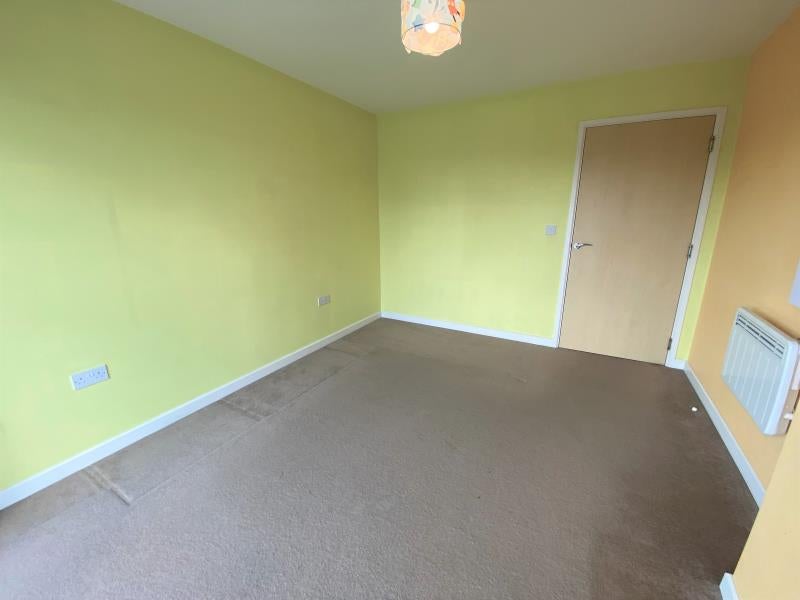 Flat Guildford Road in Woking