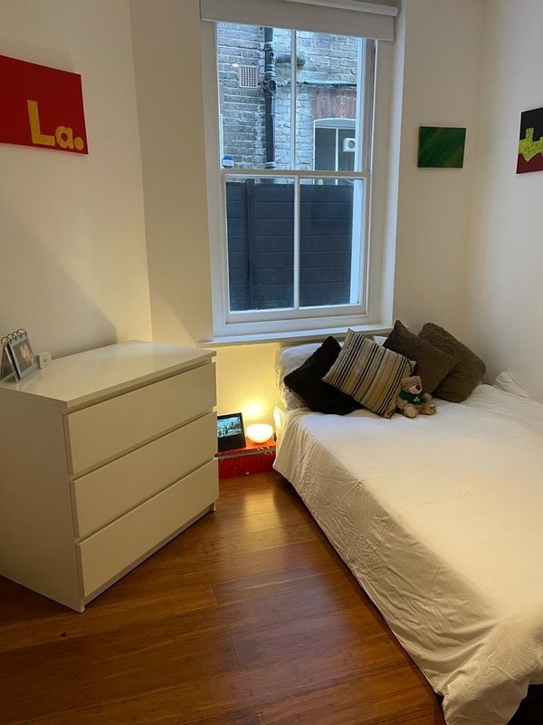 Room Bedford Road in Greater London