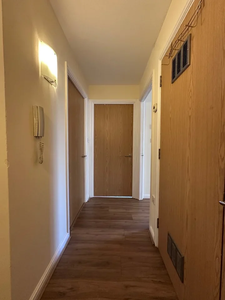 Flat Axon Place in Greater London