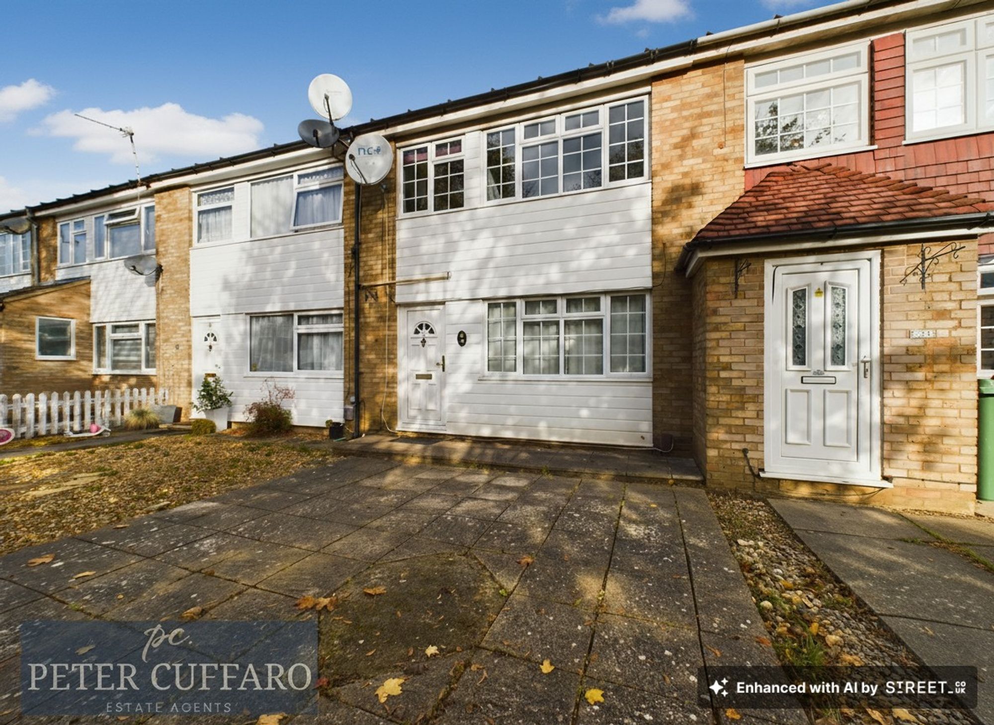 House Glenester Close in Hoddesdon