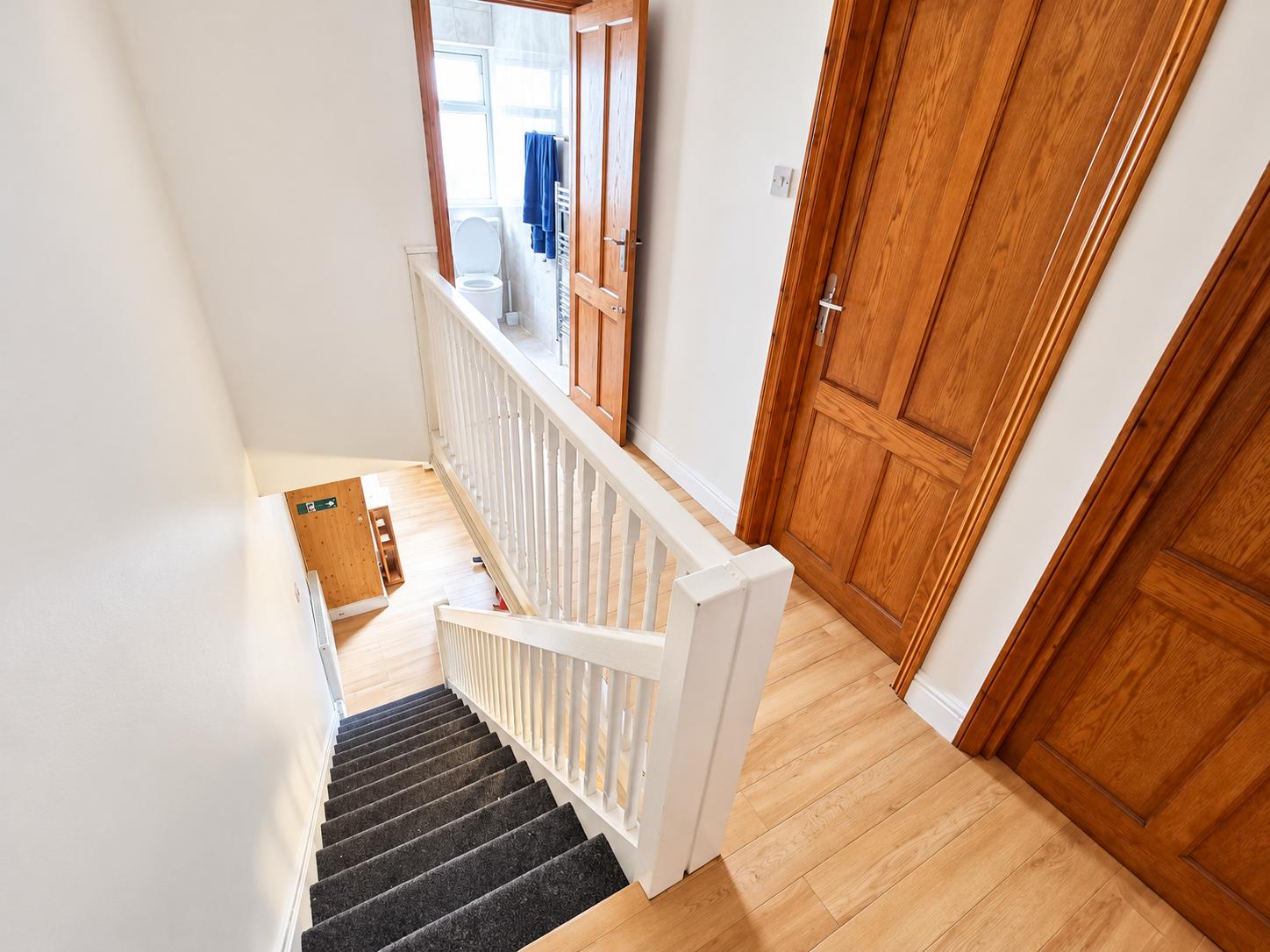 Room Rosher Close in Greater London
