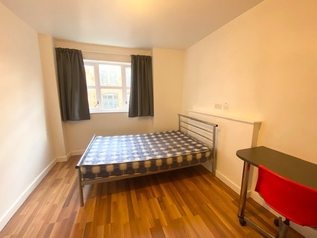 Flat Erskine Street in Leicester