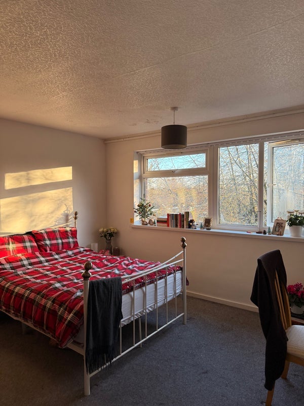 Room Strutt Close in Birmingham