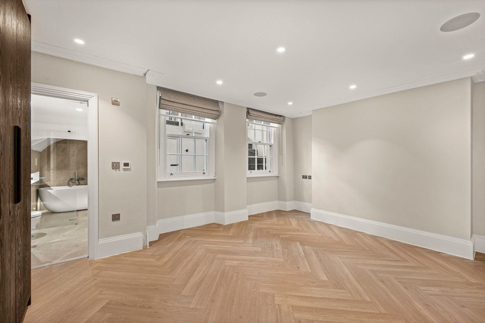 Flat Ovington Square in Greater London