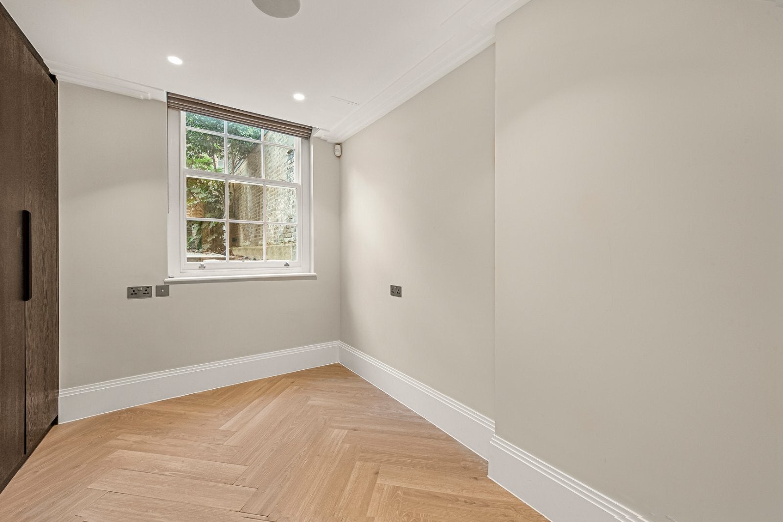 Flat Ovington Square in Greater London