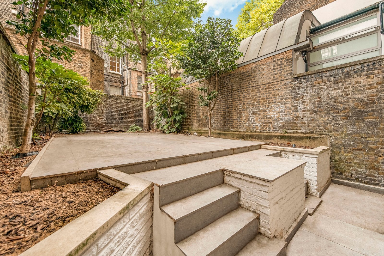 Flat Ovington Square in Greater London