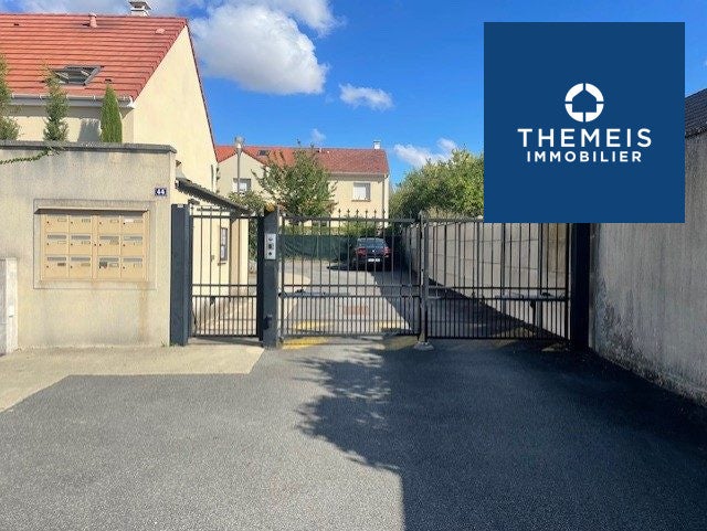 House Rue Pierre de Coubertin in Mainvilliers
