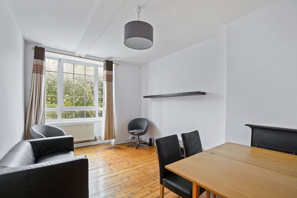 Flat Tabard Street in Greater London