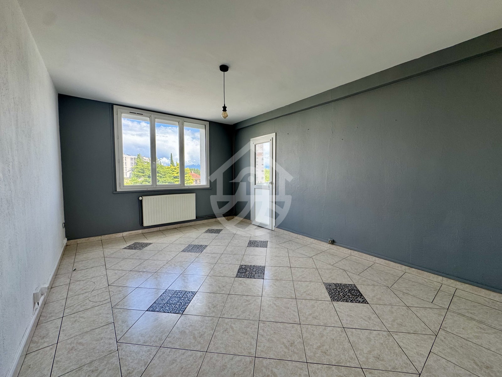 Flat Rue Mozart in Bourg-lès-Valence