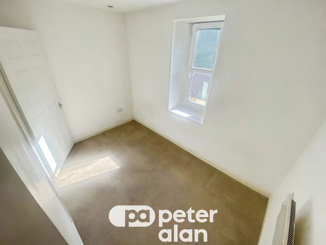 Flat Dyffryn Street in Mountain Ash