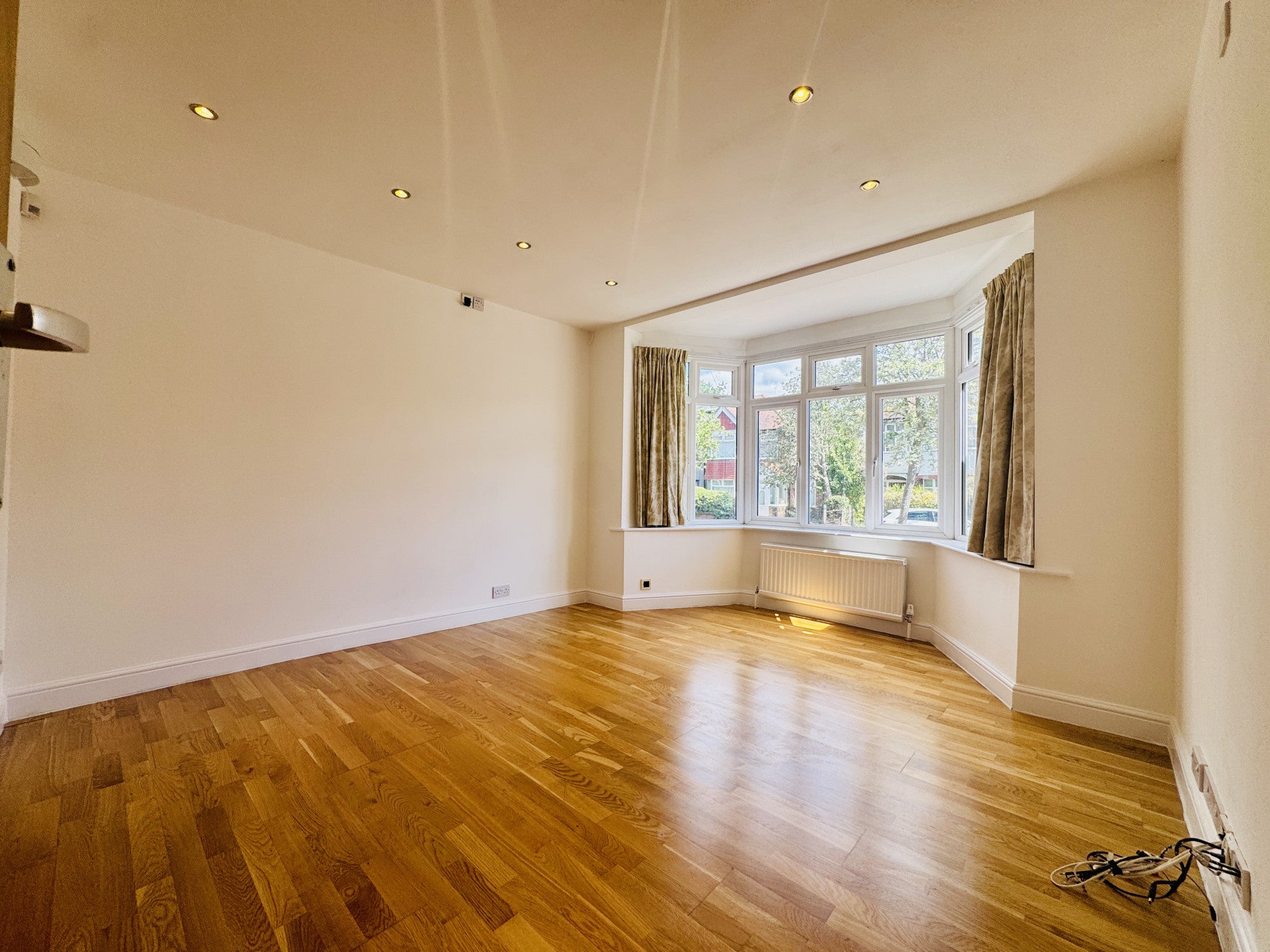 Flat Spencer Close in Greater London