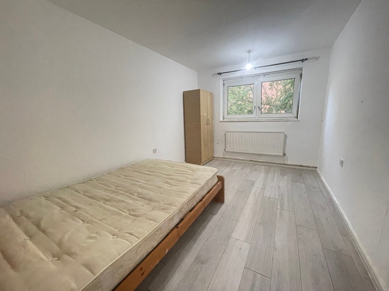 Flat Vandome Close in Greater London