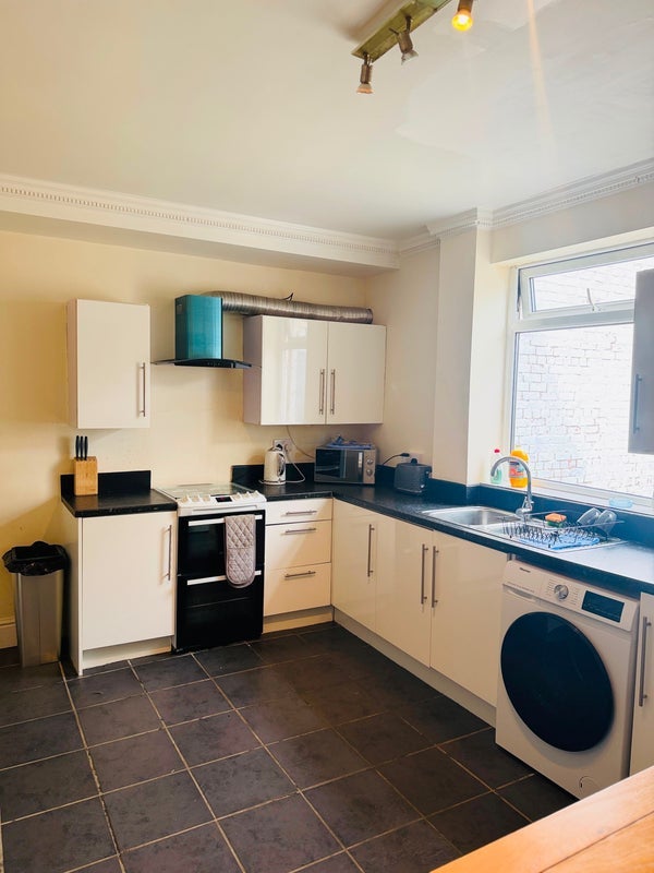 Room Chorley Road in Salford