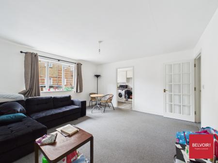 Flat Parkinson Drive in Chelmsford