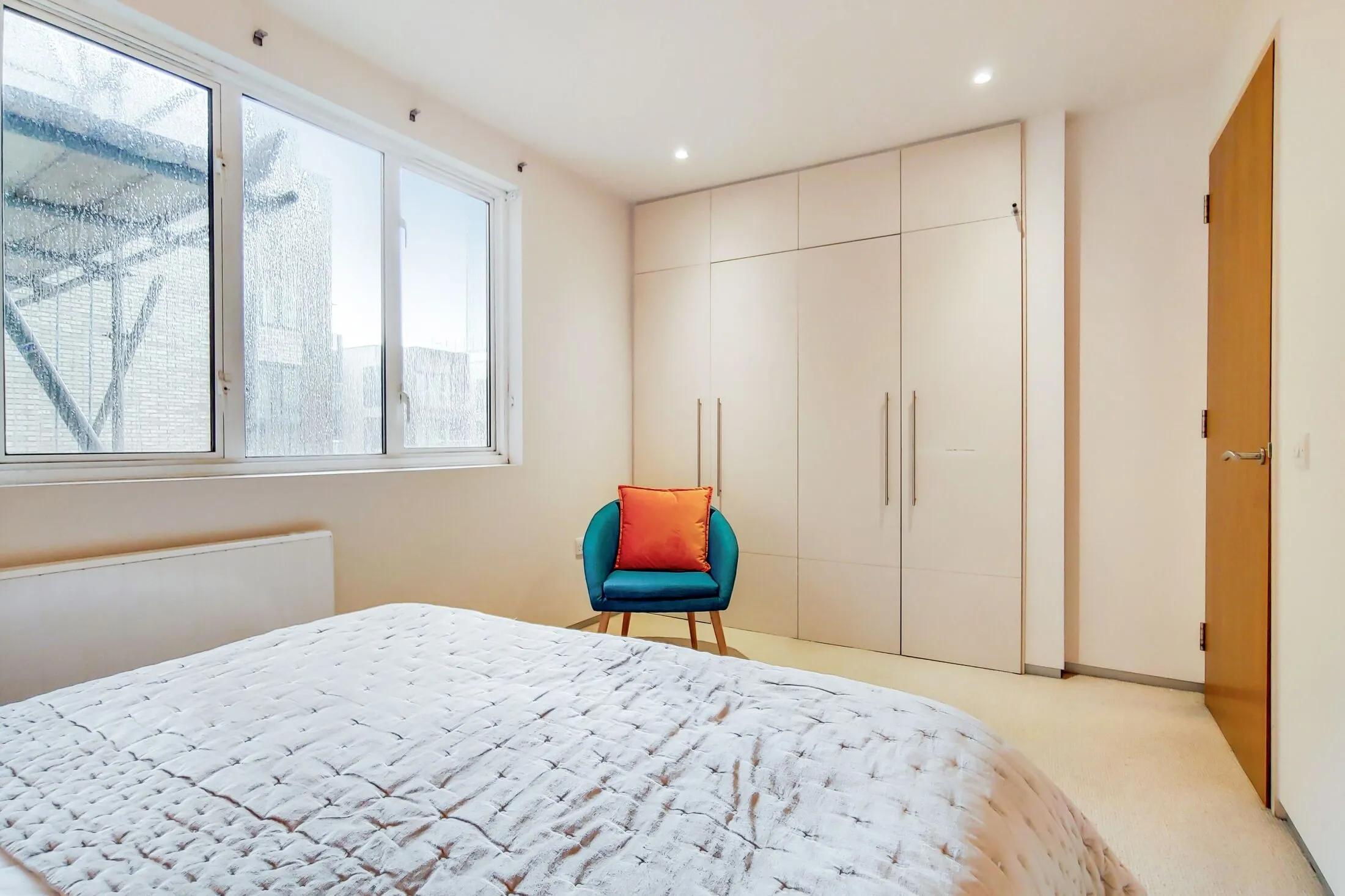 Flat Dingley Road in Greater London