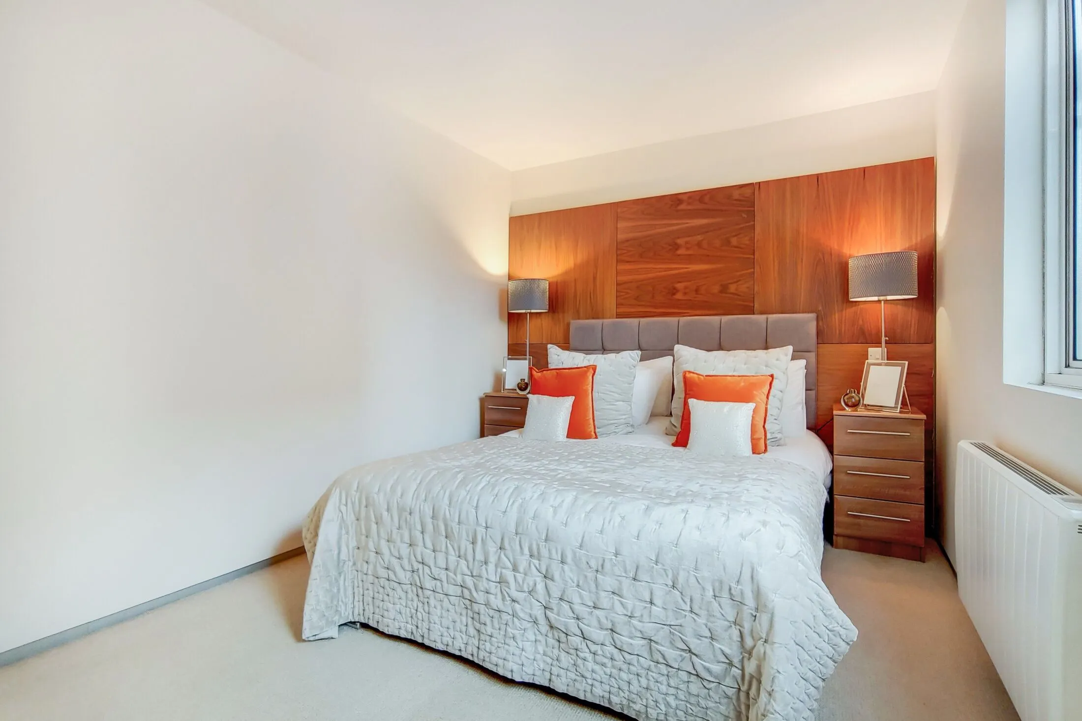 Flat Dingley Road in Greater London