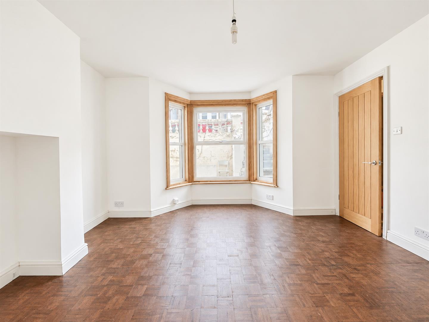 Flat Priory Road in St Leonards