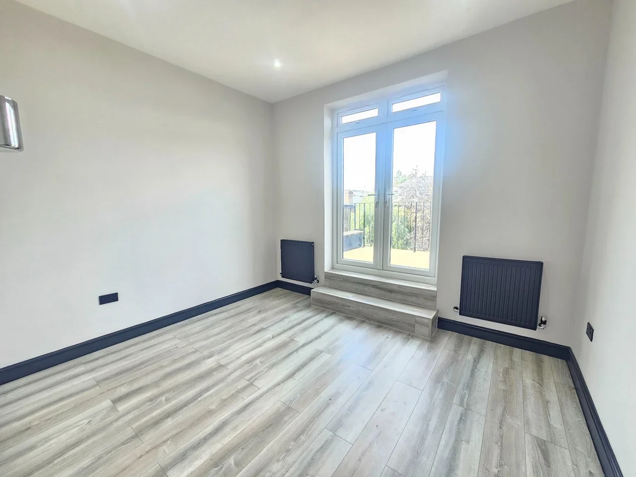 Flat Blackstock Road in Greater London