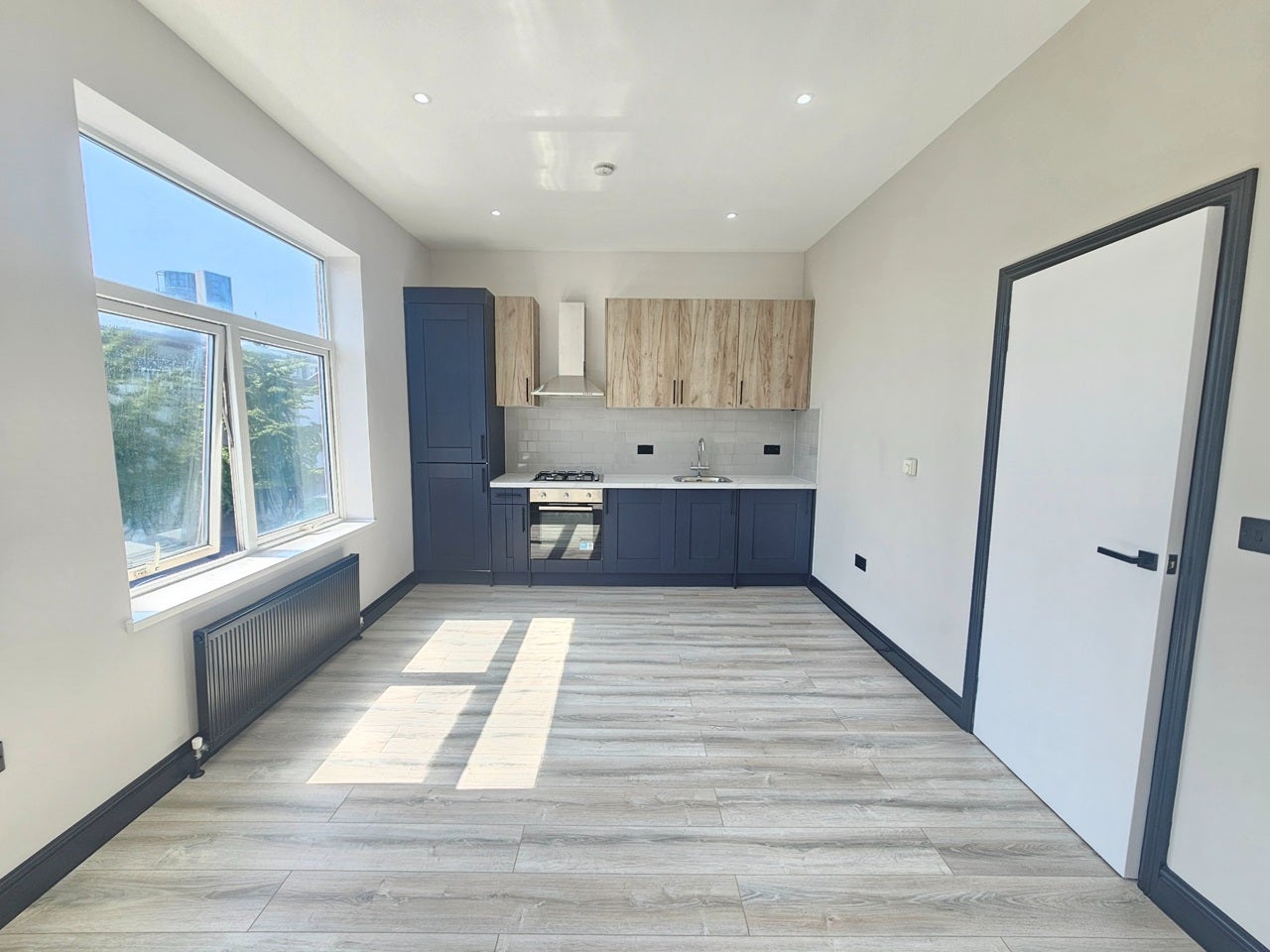 Flat Blackstock Road in Greater London