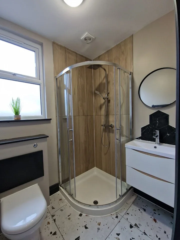Room Manor Road in Rugby