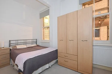 Flat Old Brompton Road in Greater London