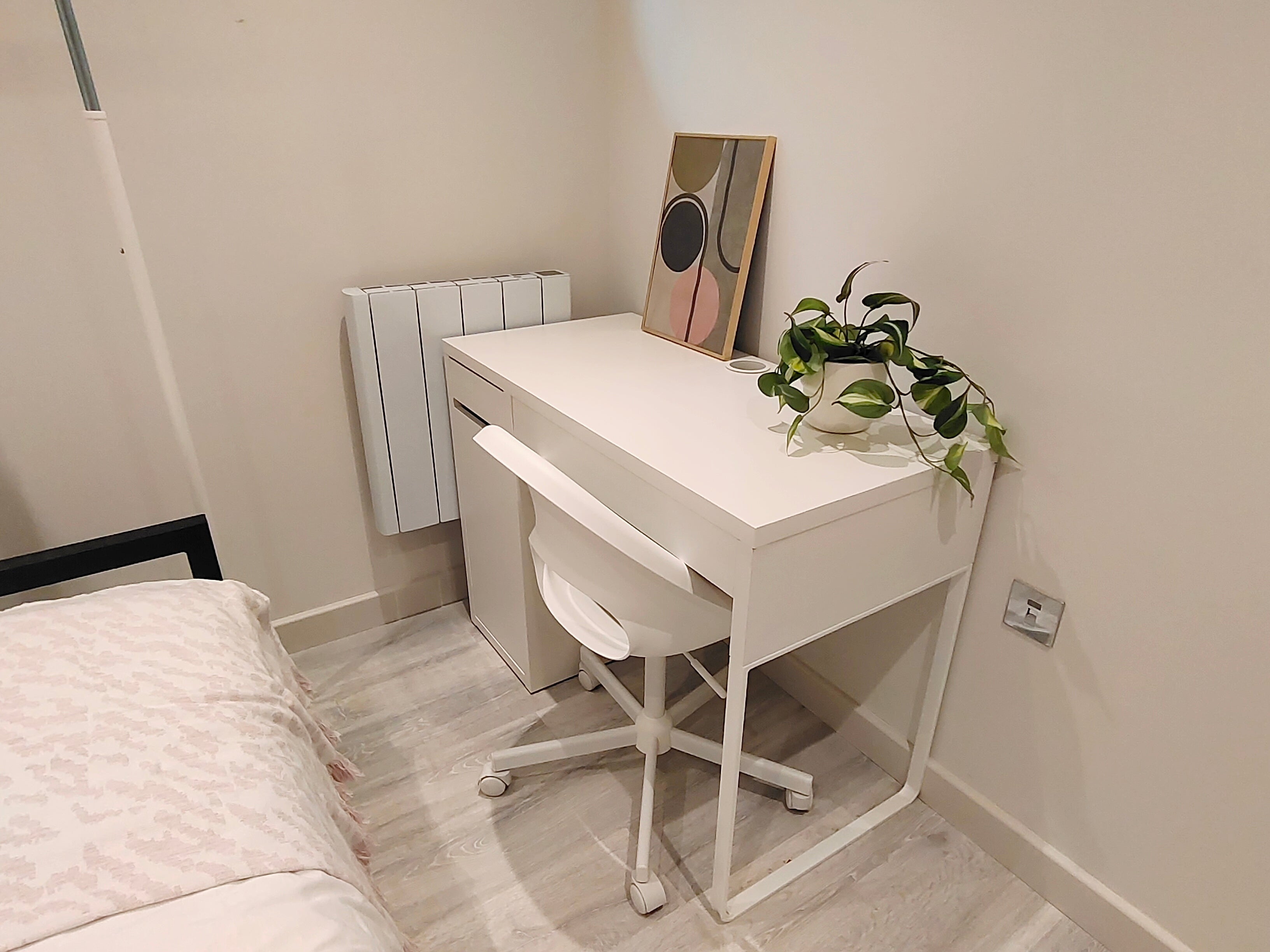 Flat Addison Gardens in Greater London