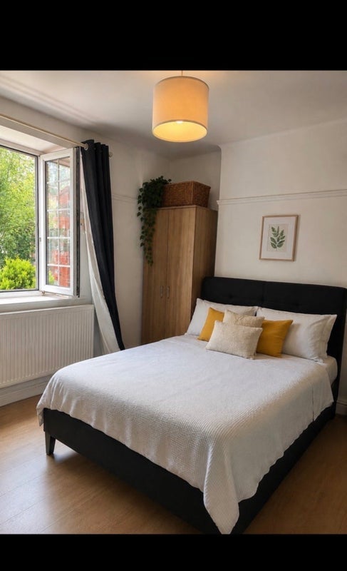 Room Babington Road in Greater London