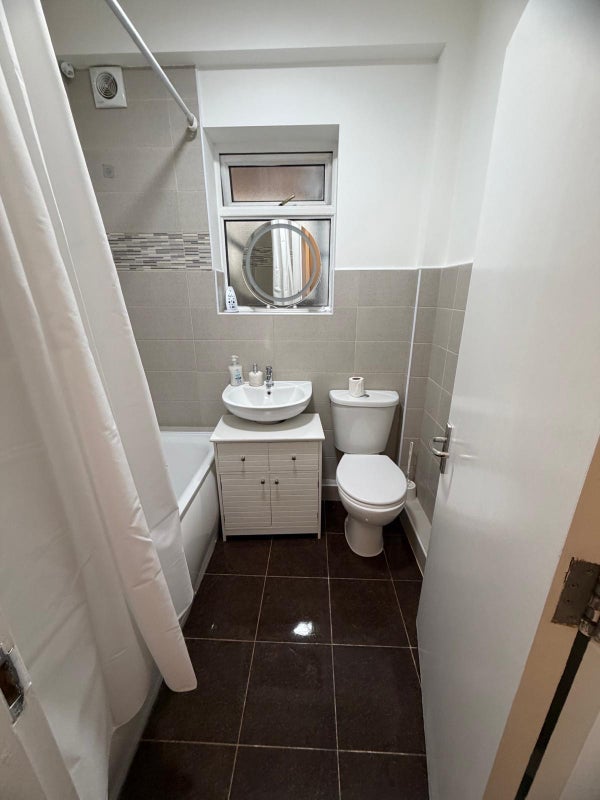 Room Babington Road in Greater London
