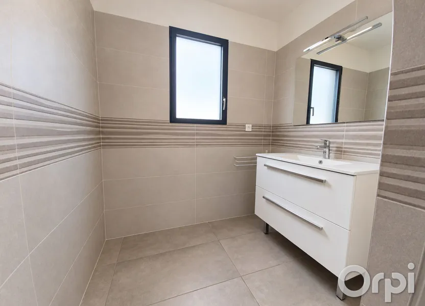 House Rue Charles Kalfon in Agde