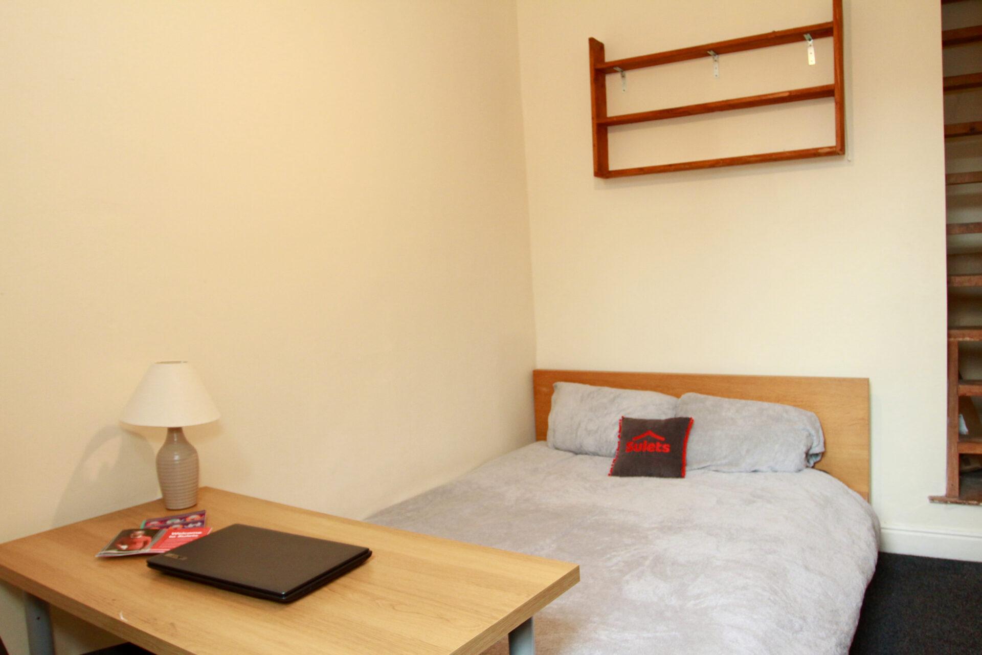 Room St Leonards Road in Leicester