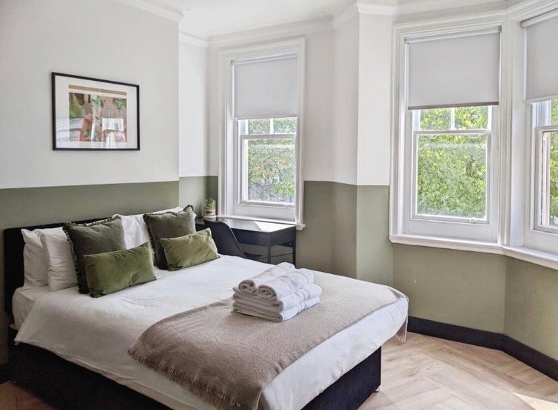 Flat Mare Street in Greater London