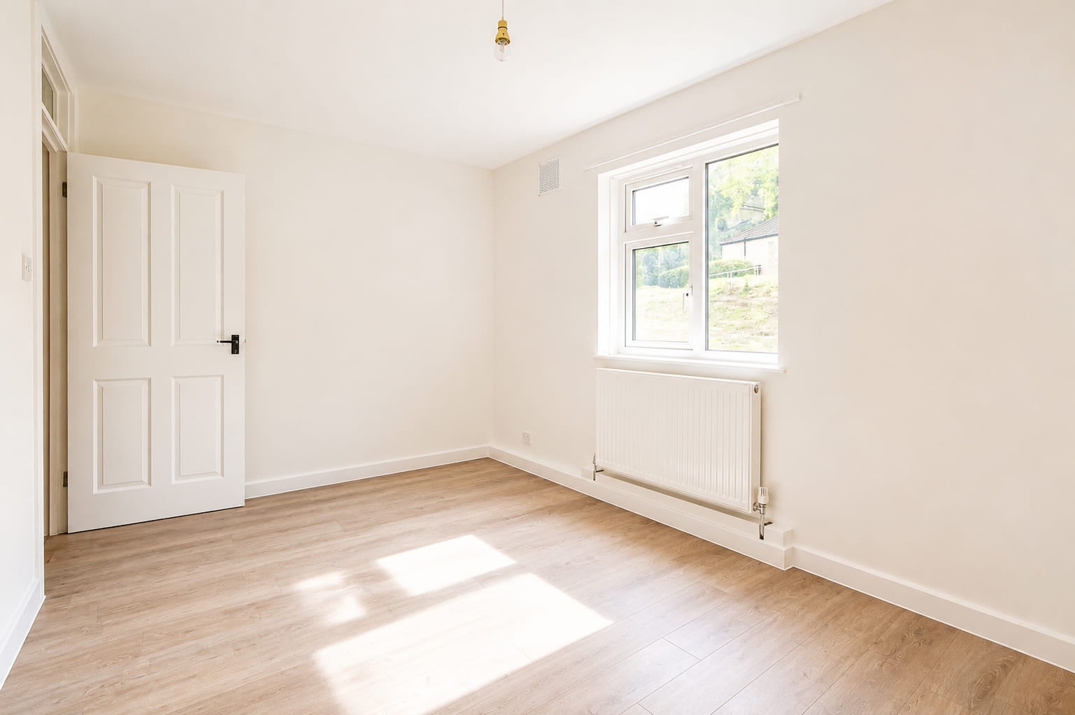 Flat Sturminster Road in Bristol