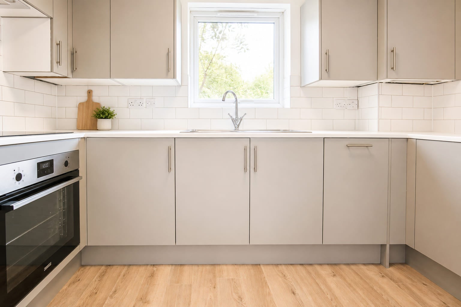 Flat Sturminster Road in Bristol