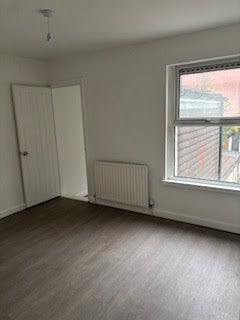 Flat Southill Road in Chatham