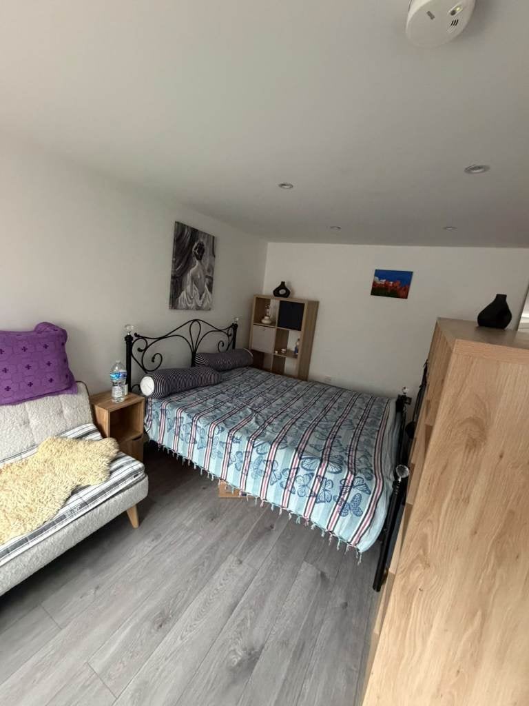Flat The Heights in Greater London