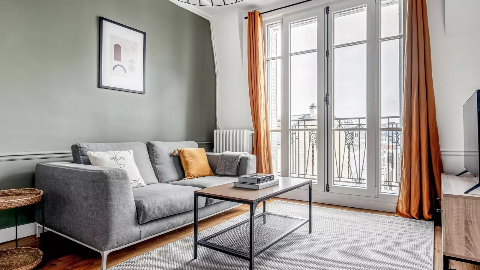 Flat Place Dupleix in Paris