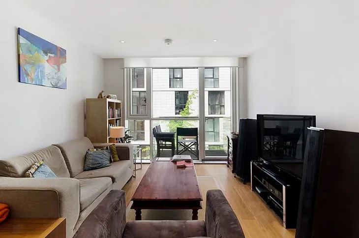 Flat Goodman Street in Greater London