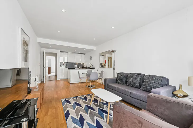 Flat Goodman Street in Greater London