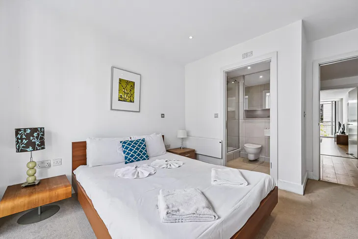 Flat Goodman Street in Greater London