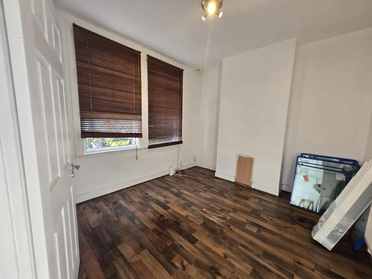House Farmer Road in Greater London