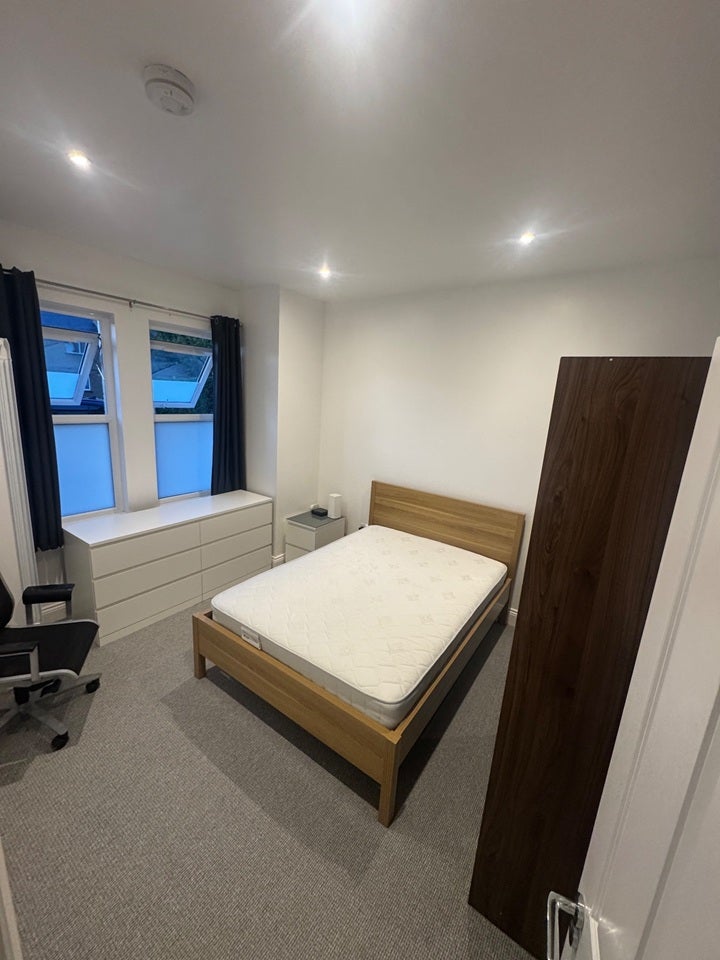 Room Liberty Avenue in Greater London